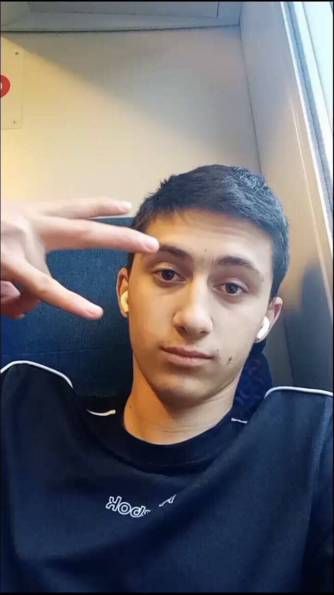  31855247  Samvel, 21 ,    Les Ollieres