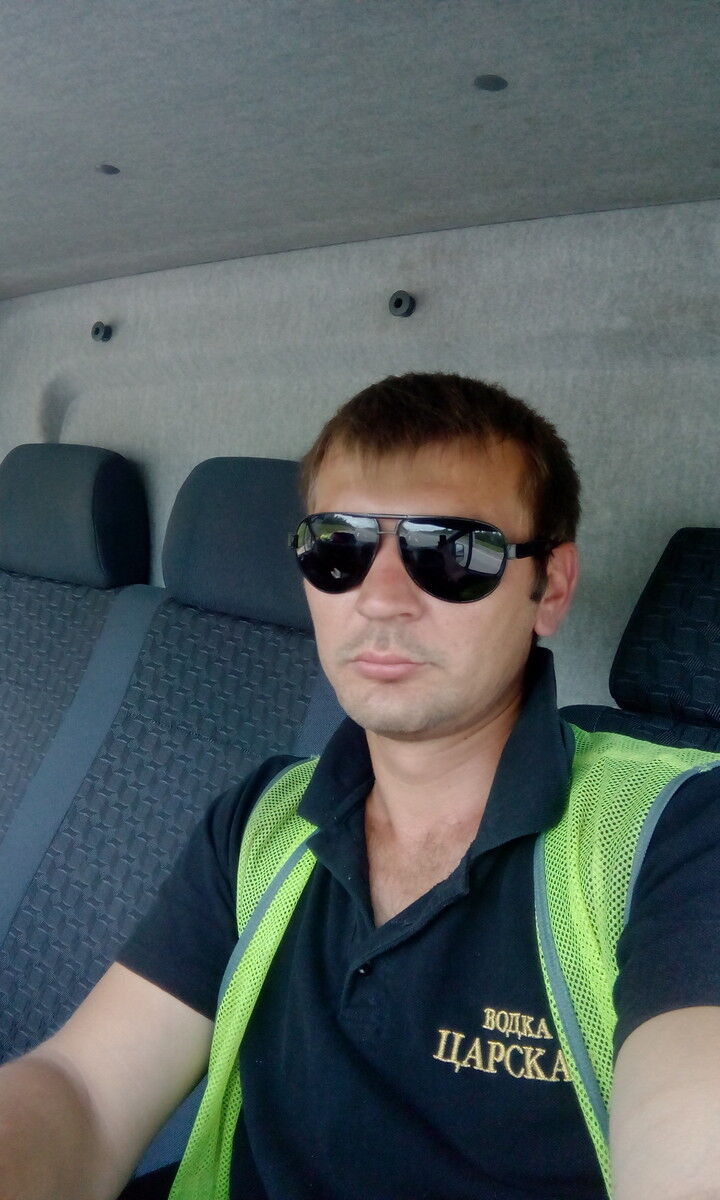 ,   Dimas, 37 ,   