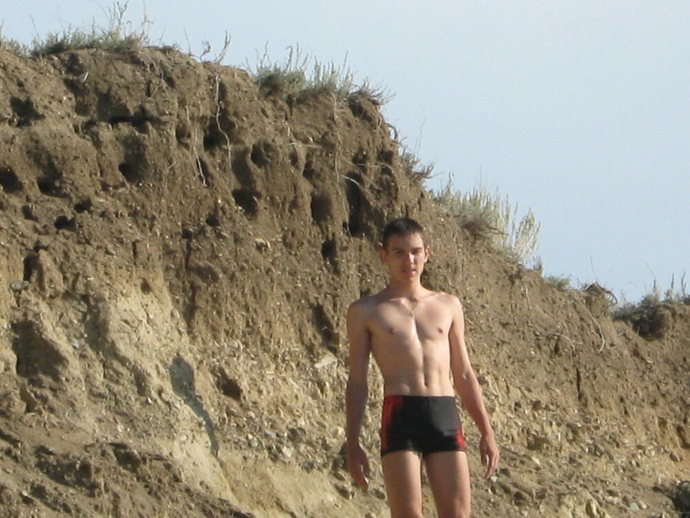  -,   , 32 ,  