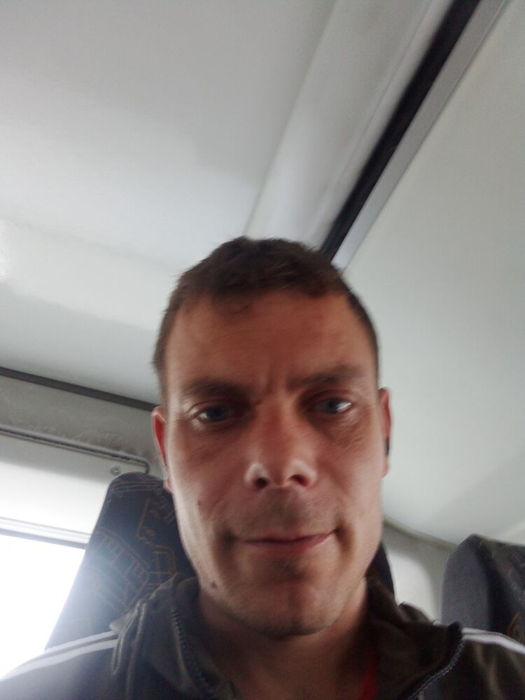 ,   Mikhail, 36 ,   ,   , c 