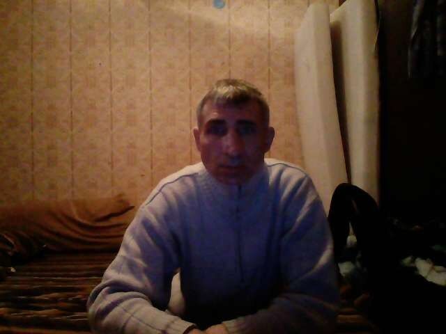  7630767  Andrey, 56 ,     