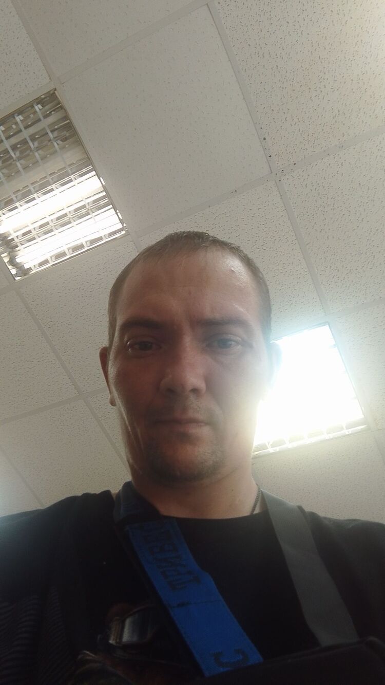  43886877  , 32 ,    