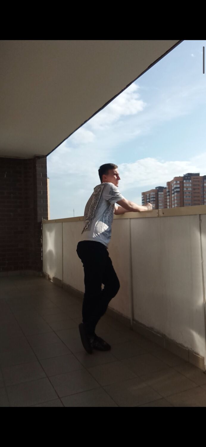  35203487  Sergei, 25 ,    