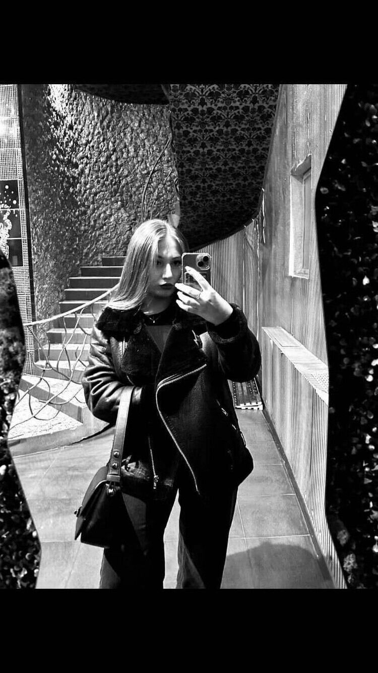  ,   Ekaterina, 20 ,   ,   , c 