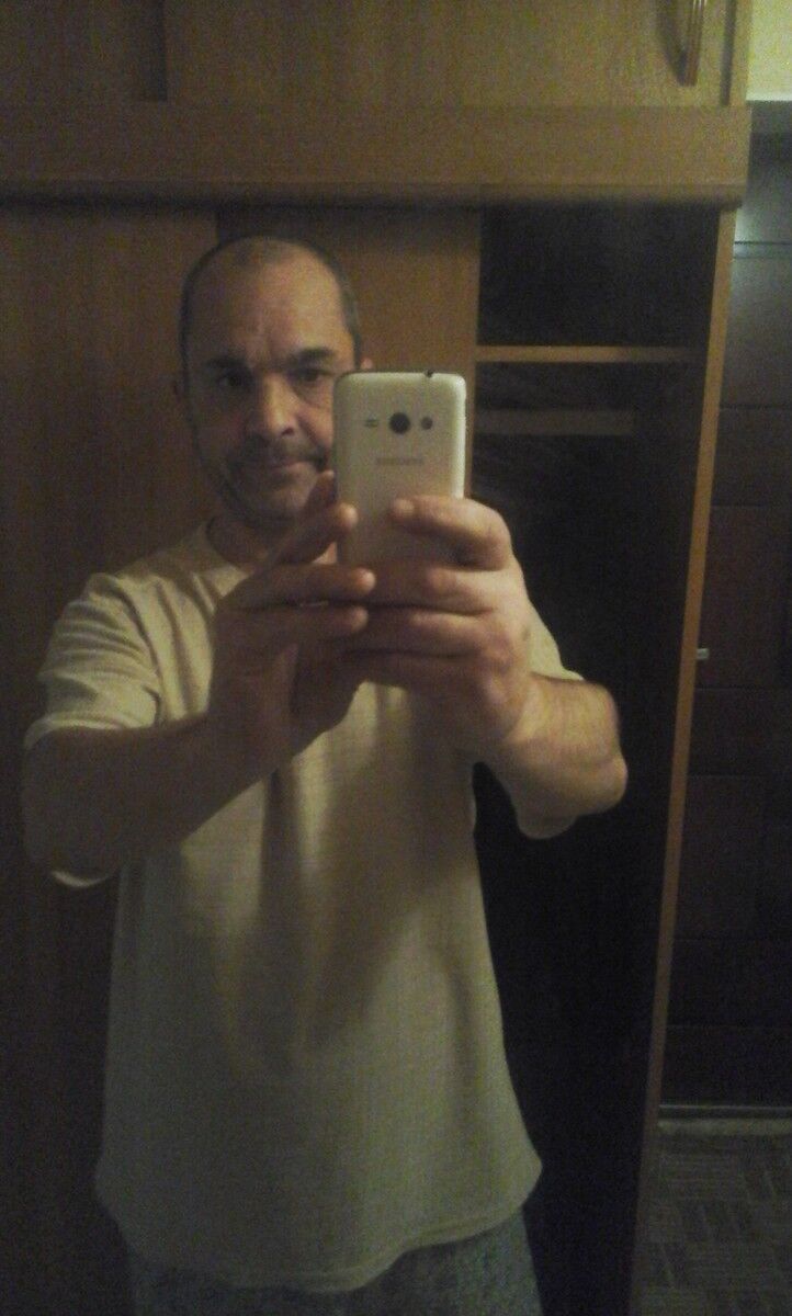  10678447  Ը, 49 ,    