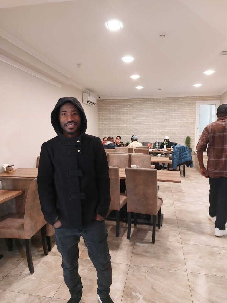  52523107  Serges, 34 ,    