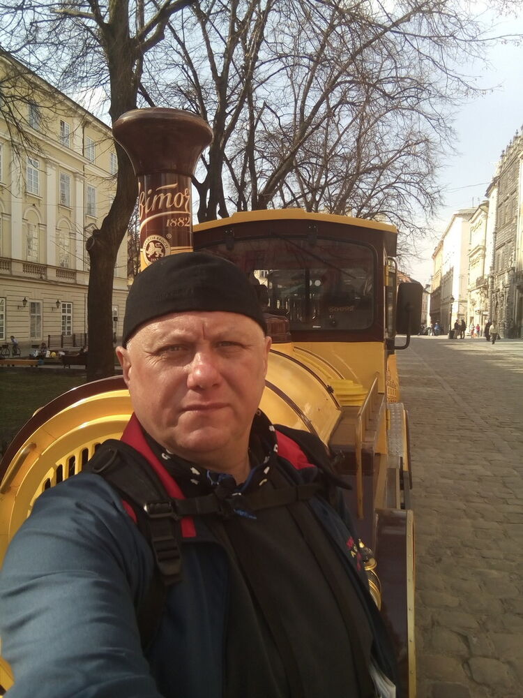  ,   Alexandr, 56 ,   
