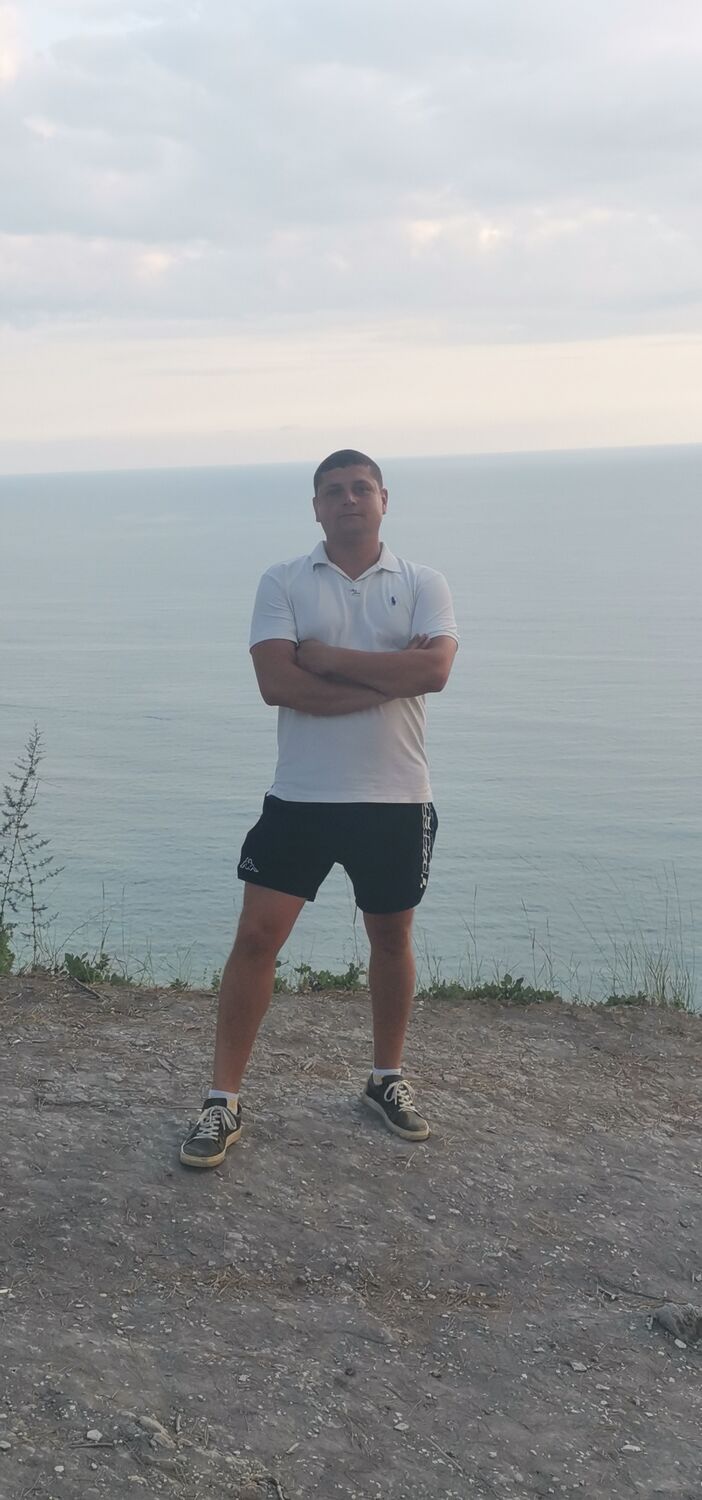  ,   Andrey, 37 ,   ,   , c , 