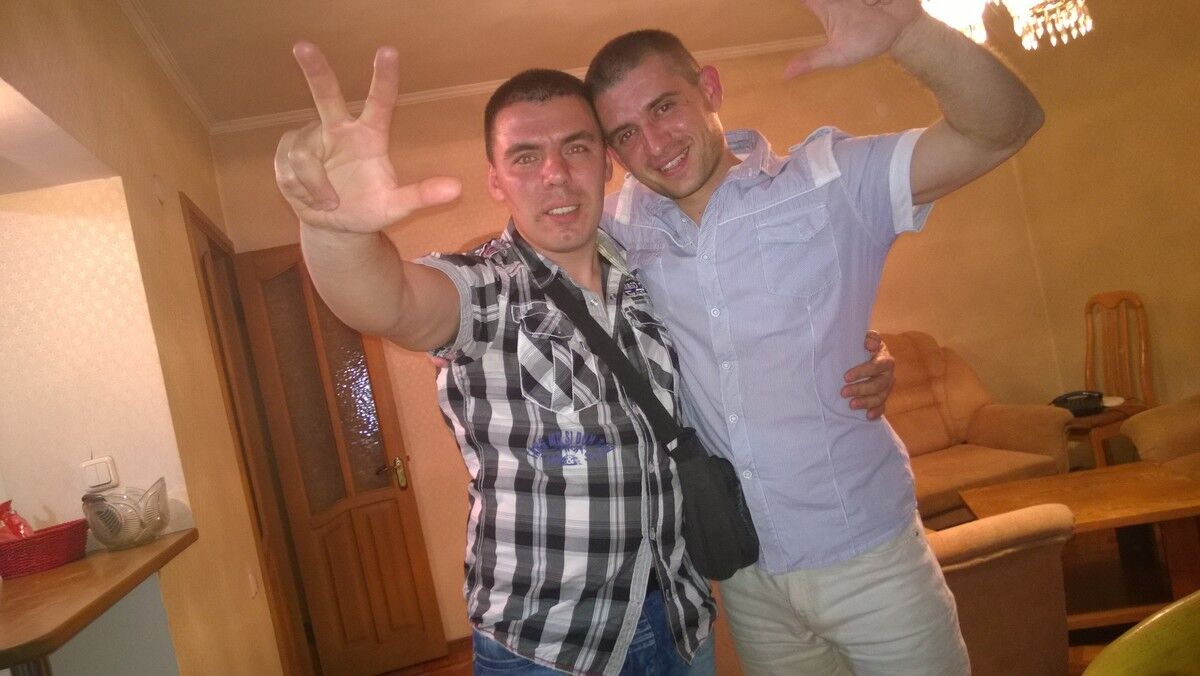  ,   Oliver, 47 ,     , c 