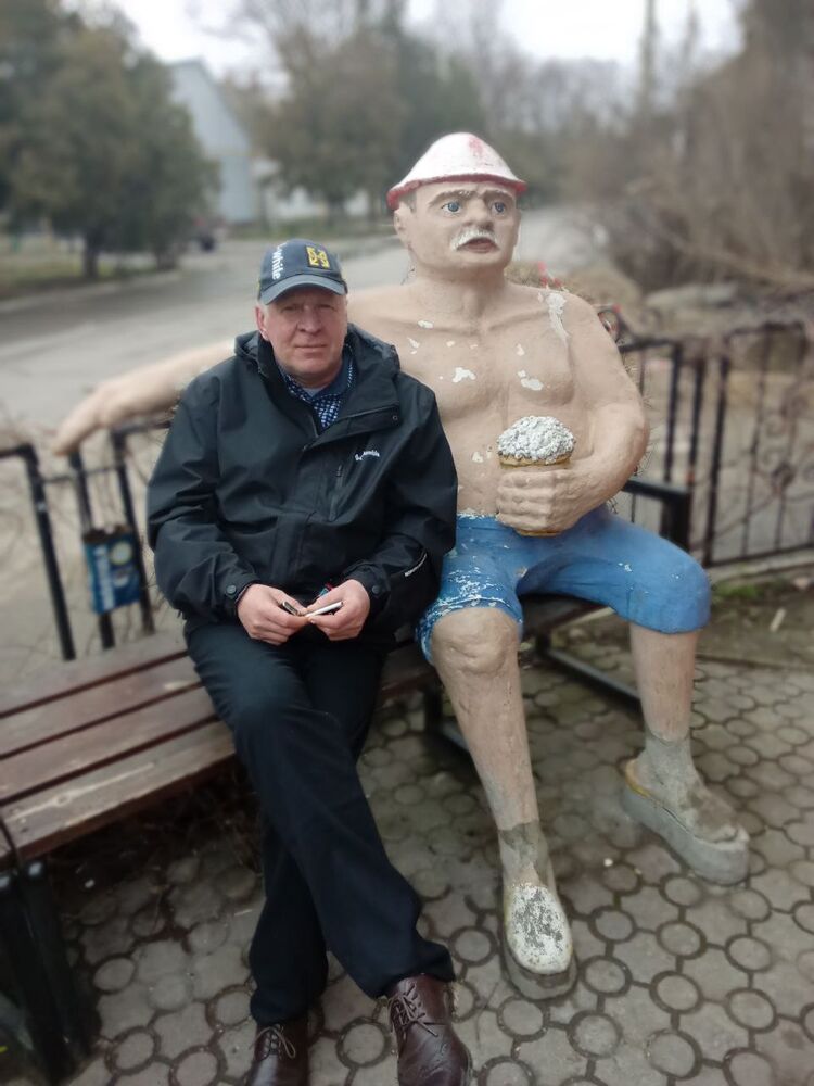  42793697  Vitaly, 56 ,    