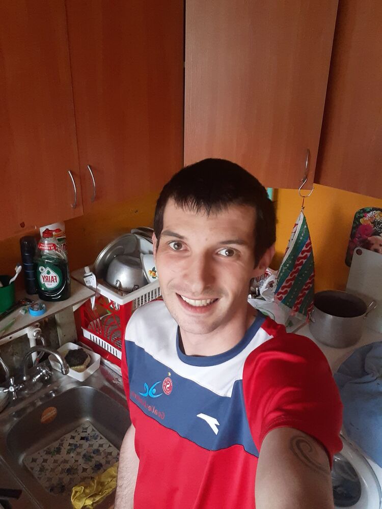  25057527  , 38 ,    