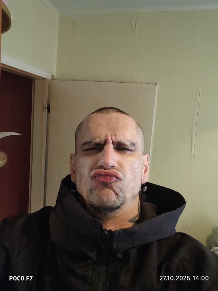  54576287  Artur, 34 ,    