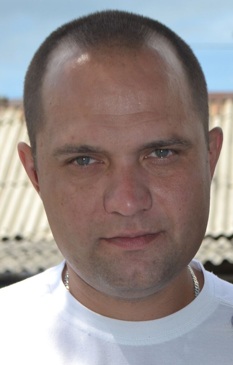  4306477  Andry, 47 ,    