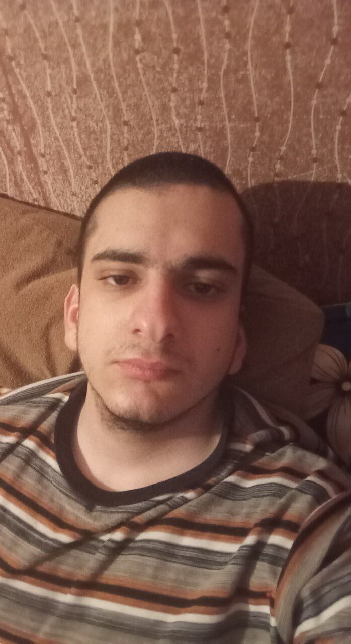  49216837  Maxo, 21 ,    