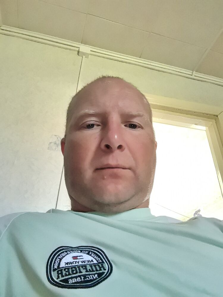  52804907  Dmitrij, 39 ,    