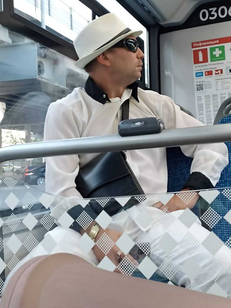  41330857  , 43 ,    