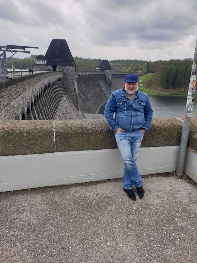  53372237  Ed, 45 ,    Arnsberg