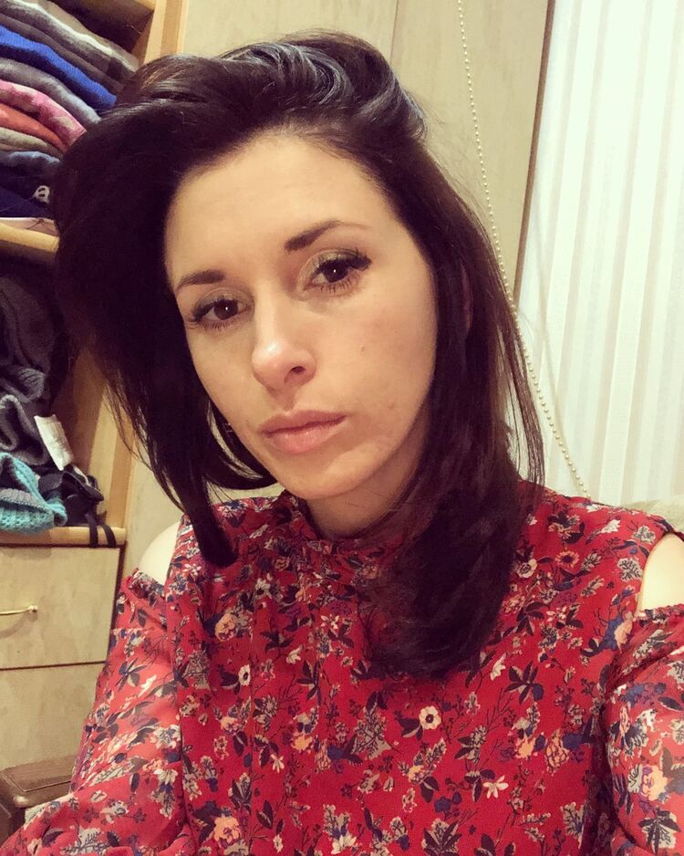  11232857  Zhenya, 42 ,    