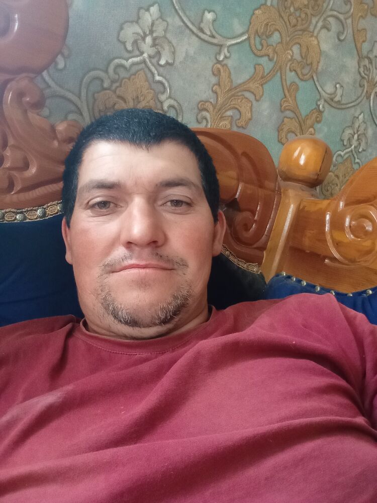  52776467  Arsen, 39 ,    