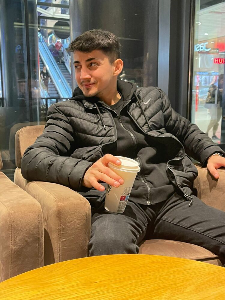  36405707  Selcuk, 22 ,    