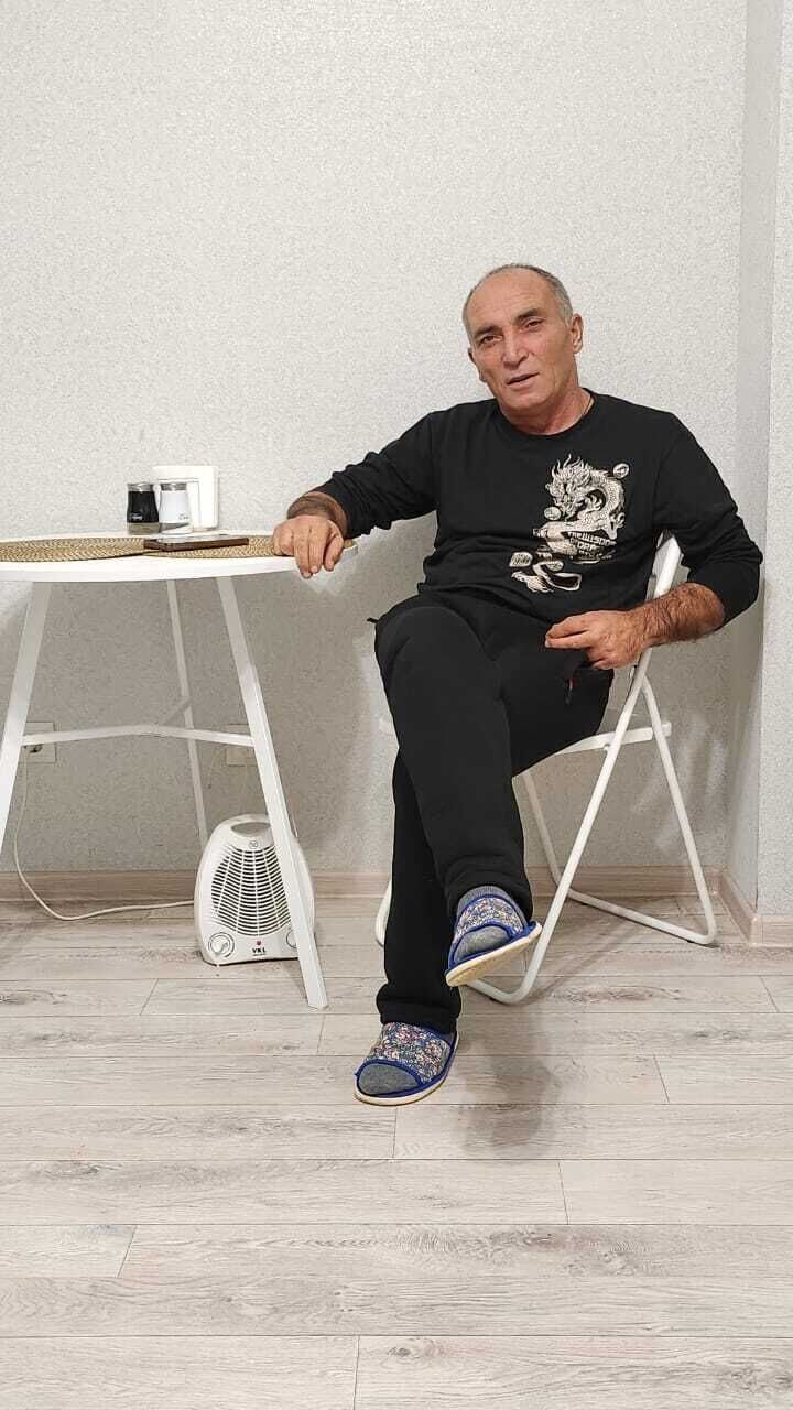  47676267  , 52 ,    