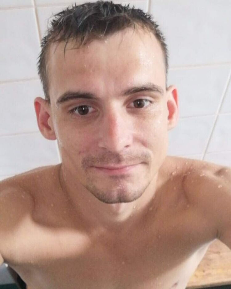  21393047  , 35 ,    