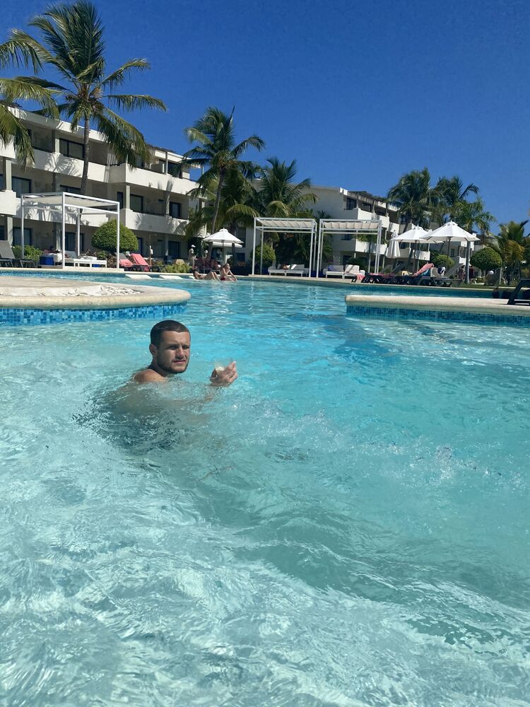  ,   Valery, 31 ,   ,   , c , 