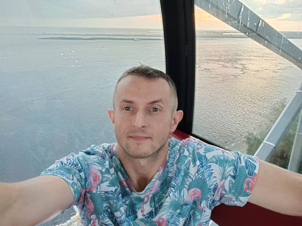  53641097  , 37 ,    --