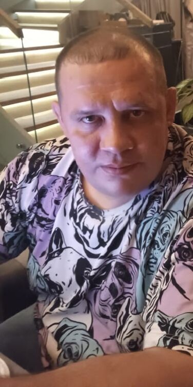  54587567  Anton, 37 ,    