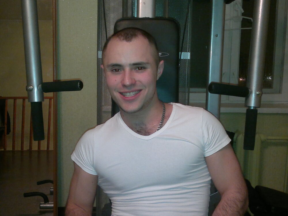  ,   Artem, 36 ,   
