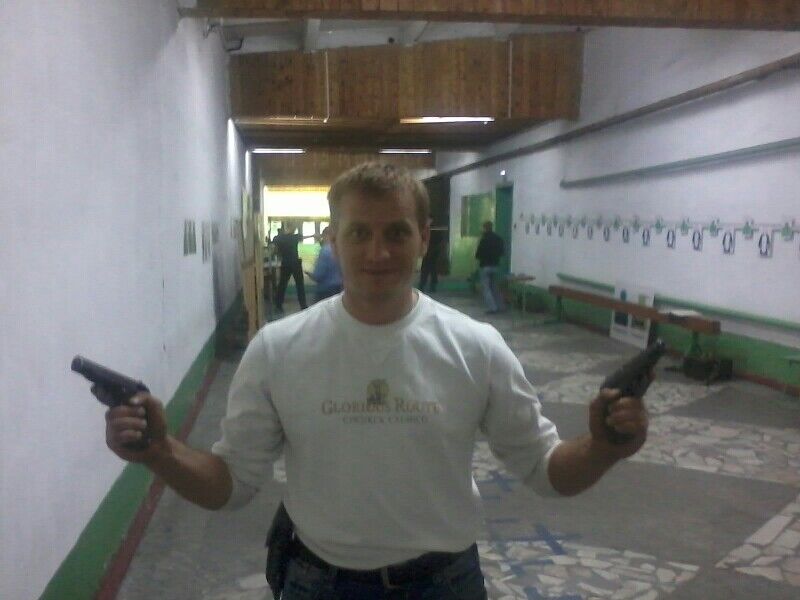  ,   Evgenii, 43 ,   ,   , c 