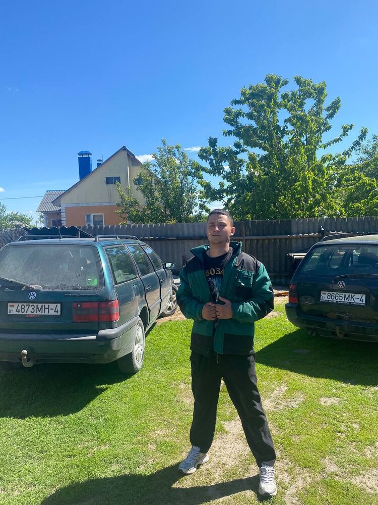  46166057  , 21 ,    