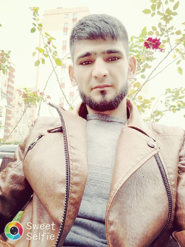 ,   Nuriddin, 31 ,   c 