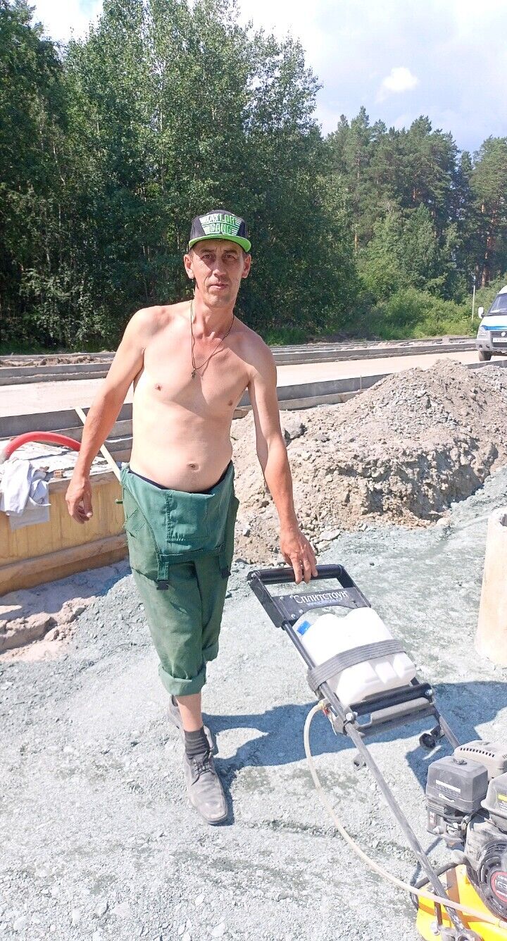  44826137  , 49 ,    