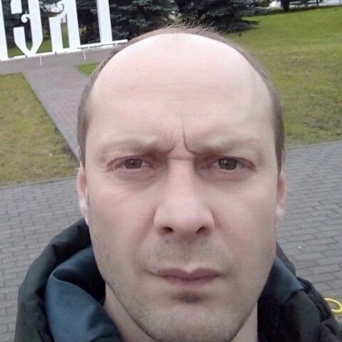  18288887  Thomas, 45 ,    