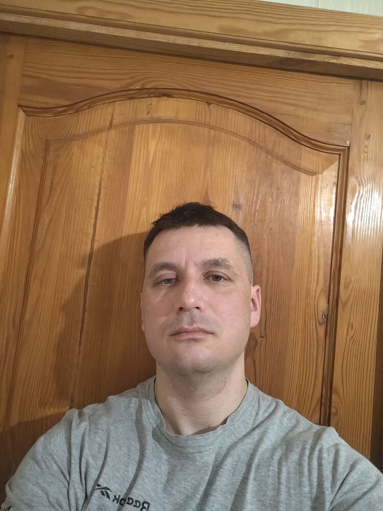  46272217  , 40 ,    