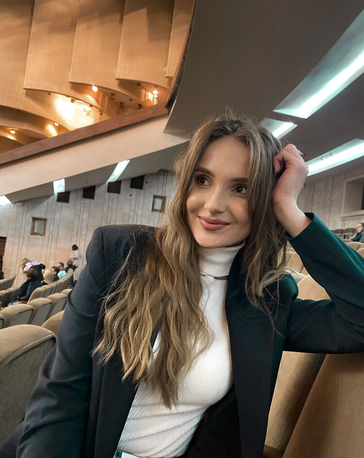  33861967  Alina, 25 ,    Tra Li