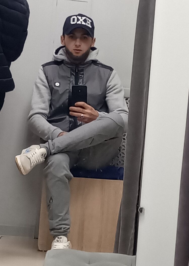  48409237  , 29 ,    