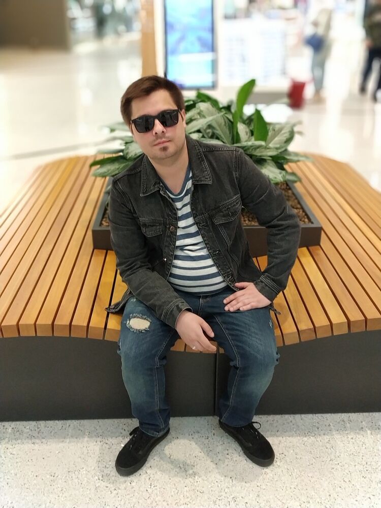  ,   Ruslan, 37 ,   ,   , c 