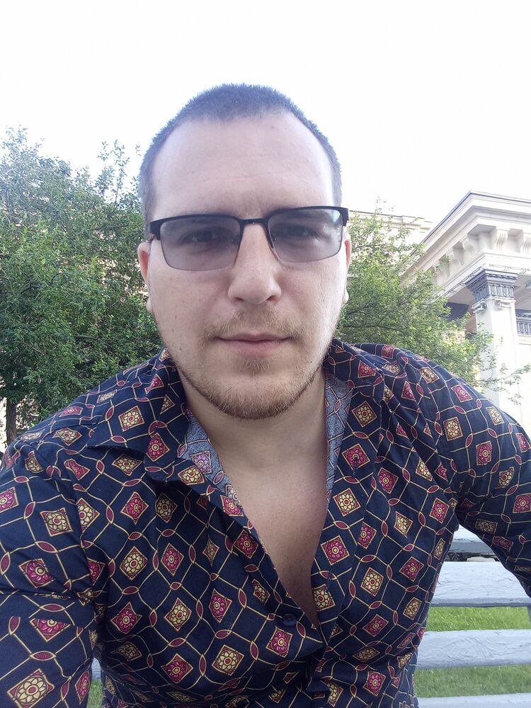  44747347  Dmitrii, 32 ,    