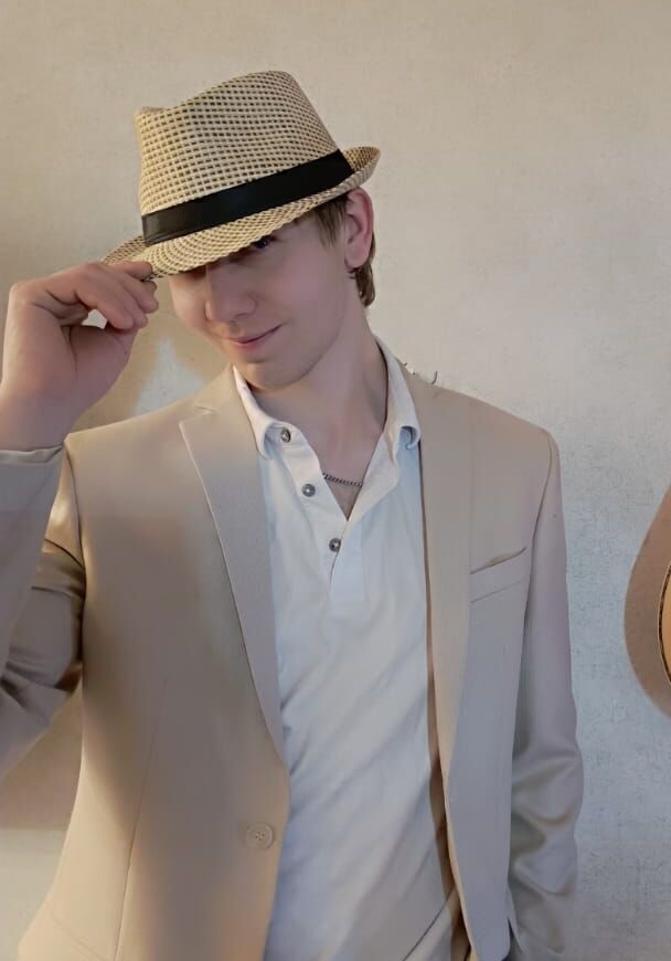  44348947  , 31 ,    --