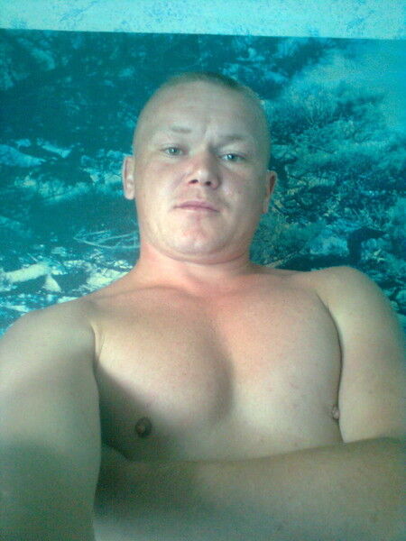  4156957  Sergei, 38 ,    