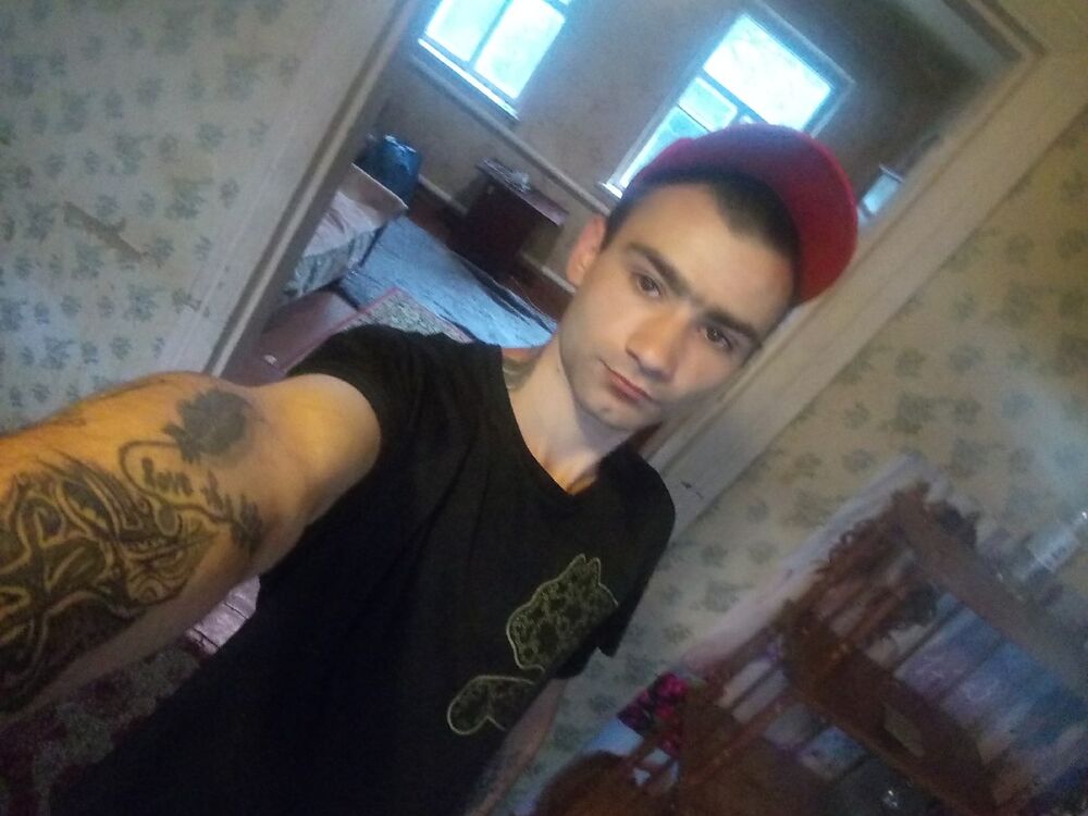  19008507  Artur, 30 ,    