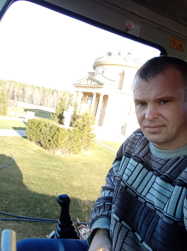  26685917  Anton, 36 ,    
