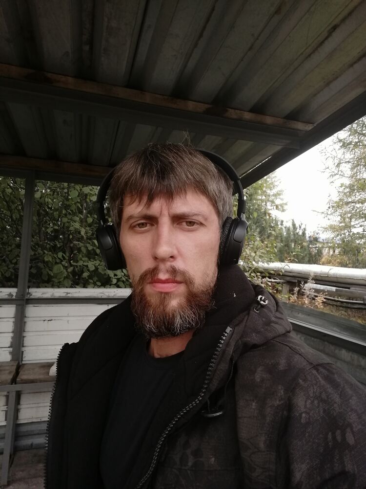  46597537  , 38 ,    