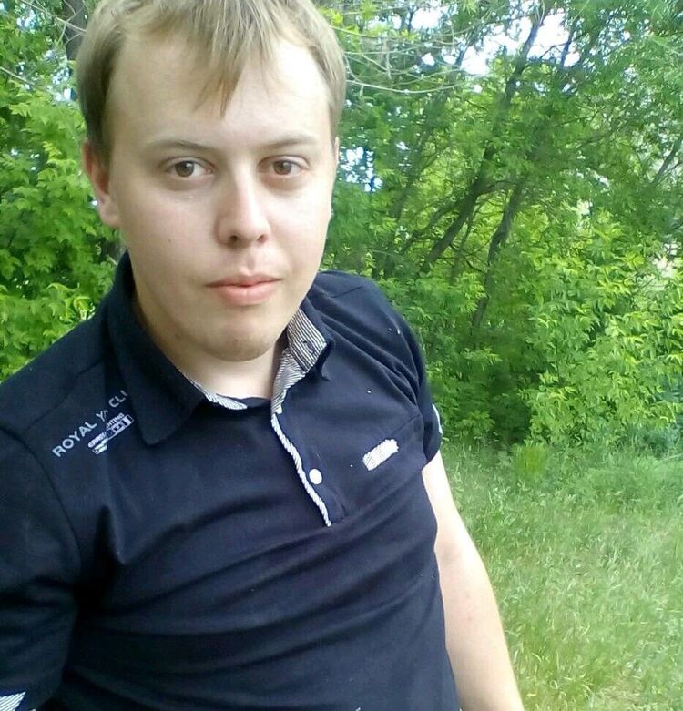  40905597  Pavel, 33 ,    