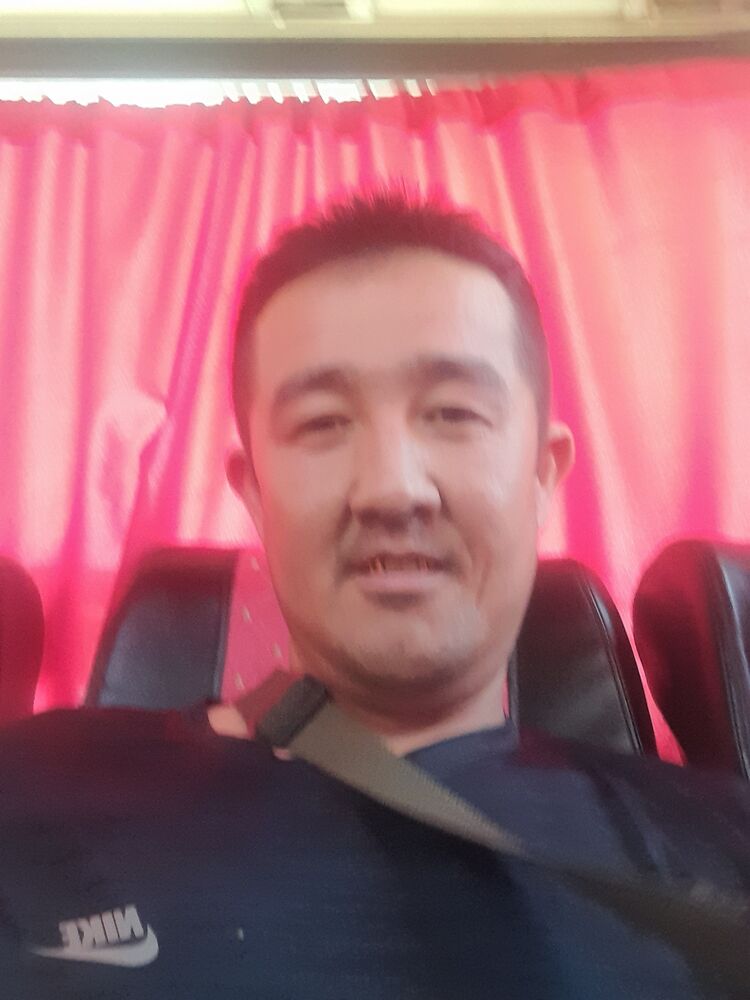  33464217  Farhod, 37 ,    