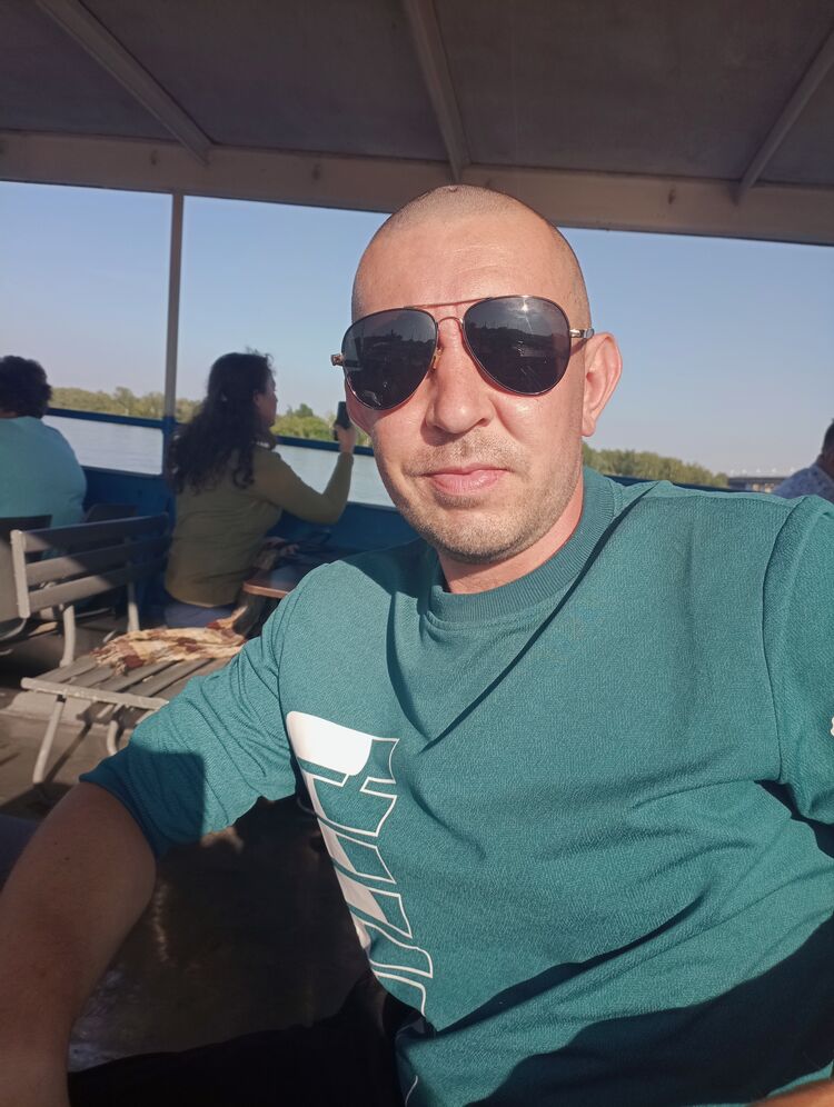  42869477  , 37 ,    