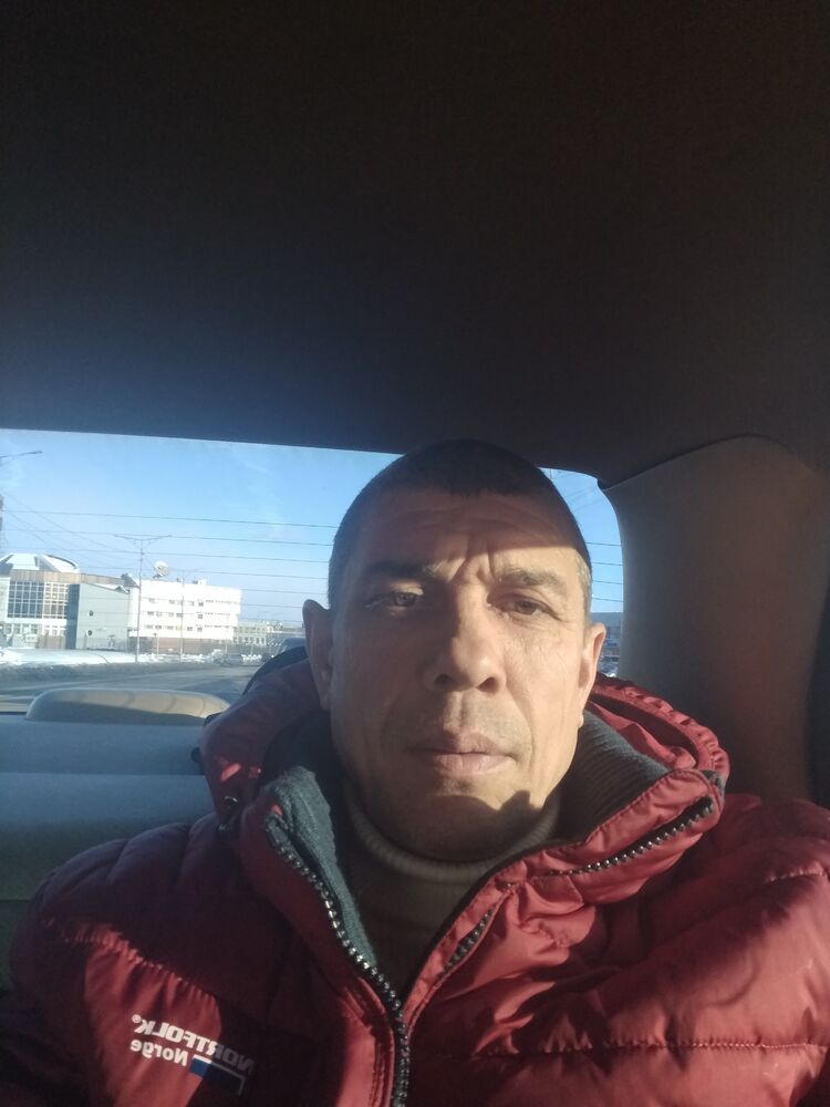  ,   Victor, 48 ,   ,   