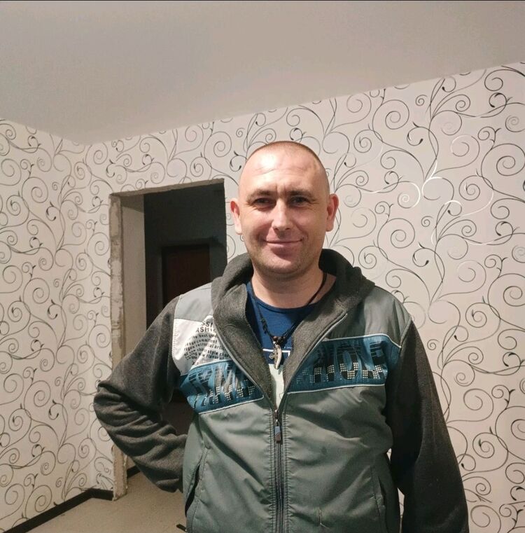  41840067  Leonid, 43 ,    